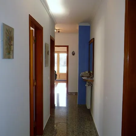Village Apartment *